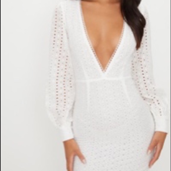 White lace deep-V dress - Picture 1 of 3